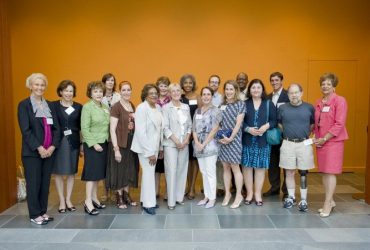 Marilyn Arthur (center) poses with the Nasher Museum Friends Board in 2010.